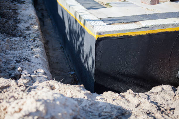 Professional Vapor Barrier Installation technician working in Fountain City, IN